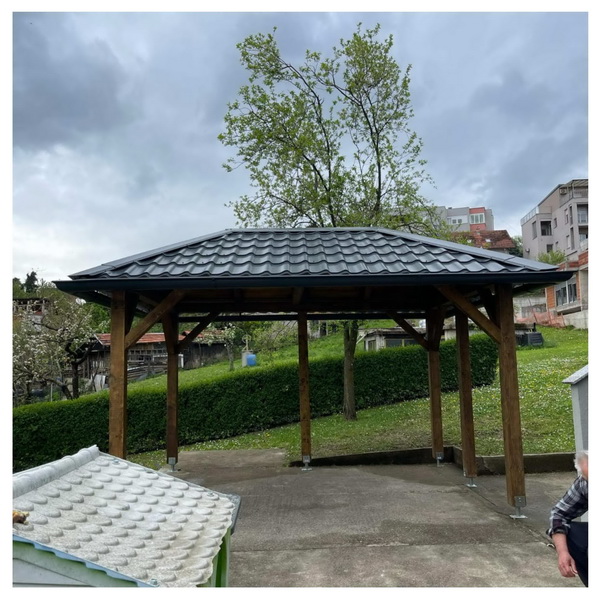 Izrada drvene sjenice