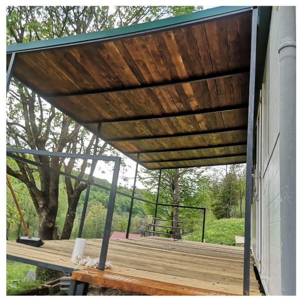 Terasa (decking) - lagana metalna konstrukcija nadstrešnice
